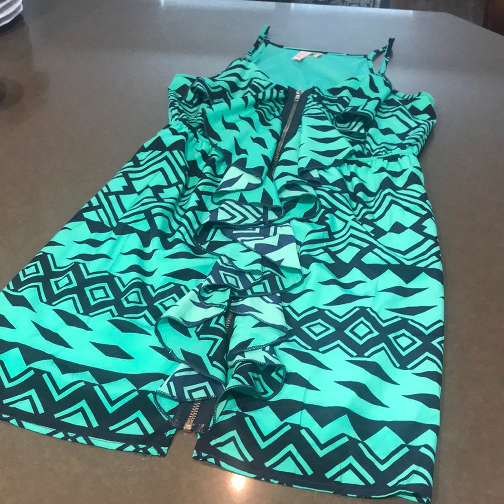 Women’s short full zipper front dress